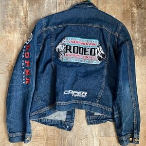 Jean jacket with leather collar